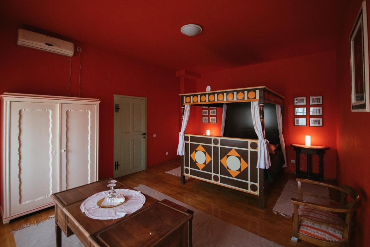 Voeroes Guest House Тыргу-Секуеск Экстерьер фото