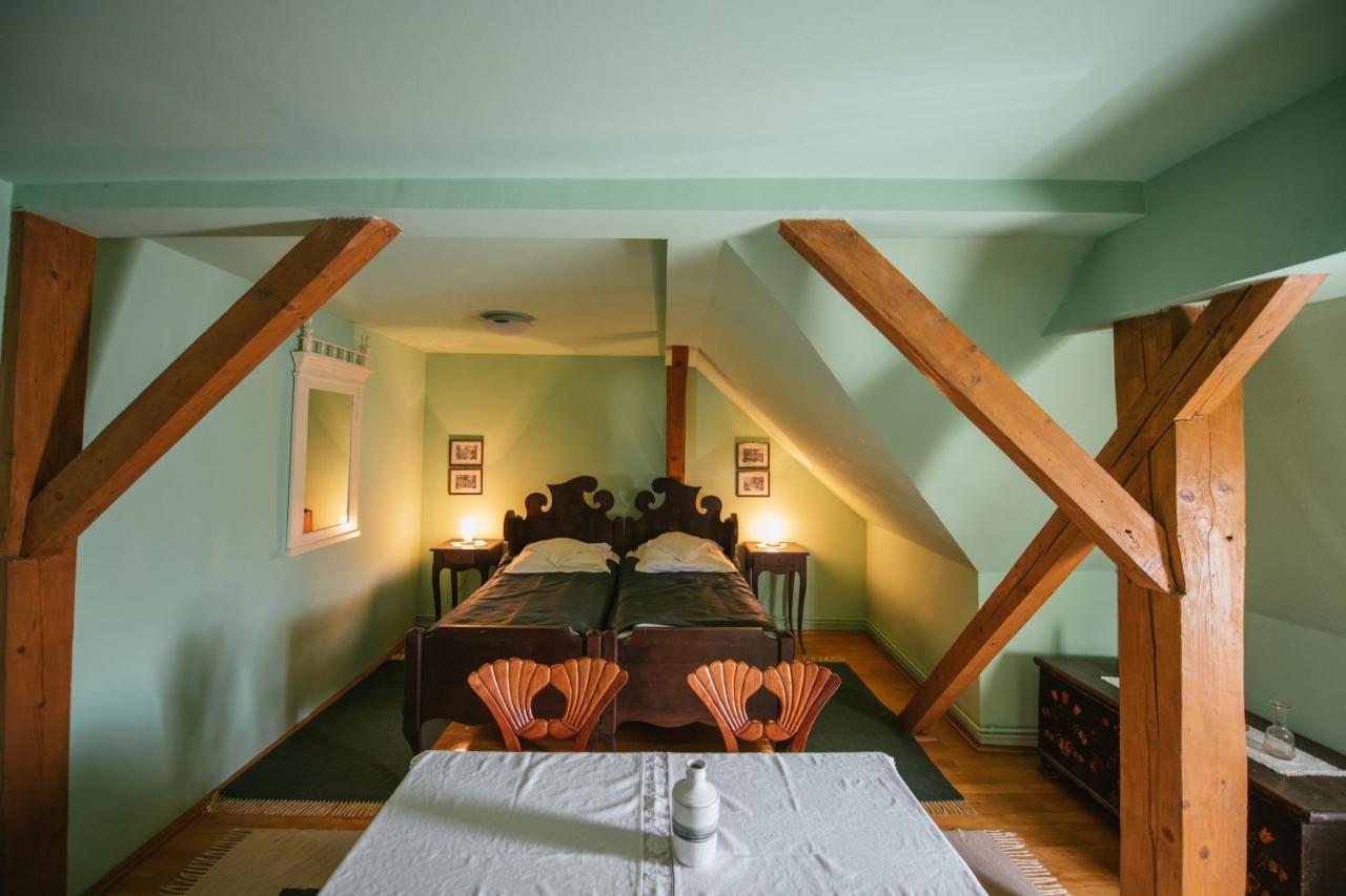 Voeroes Guest House Тыргу-Секуеск Экстерьер фото